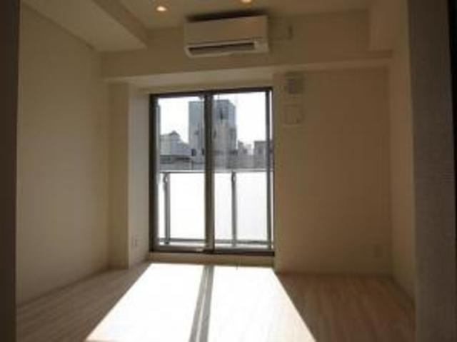 中央区日本橋堀留町２丁目の賃貸マンションの居間・リビング