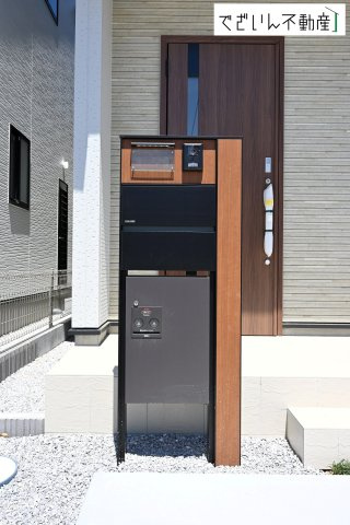 【玄関】 | blooming garden熊谷市赤城町1丁目　新築住宅 | ≪2号棟≫
現地(2026年5月撮影)