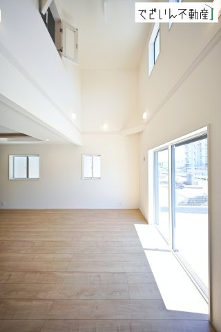 【居間・リビング】 | blooming garden熊谷市赤城町1丁目　新築住宅 | ≪2号棟≫
現地(2026年5月撮影)