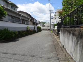 【前面道路含む現地写真】 | 川西市清和台東２丁目2の36　中古一戸建て