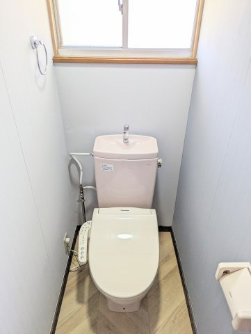 武1丁目戸建のトイレ|コンパクトで使いやすいトイレです