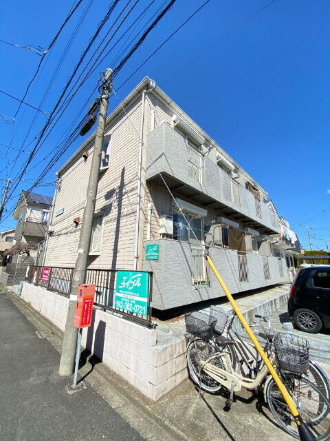 クレセント府中の外観