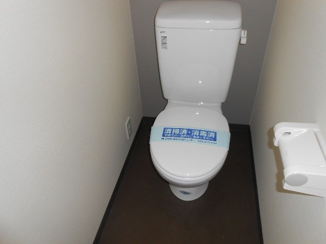 フェニックス横須賀中央のトイレ|落ち着いたトイレです