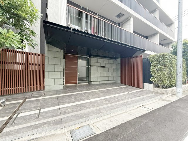パークホームズ中野のエントランス