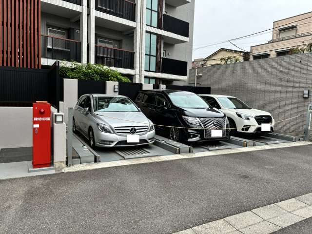 パークホームズ中野の駐車場