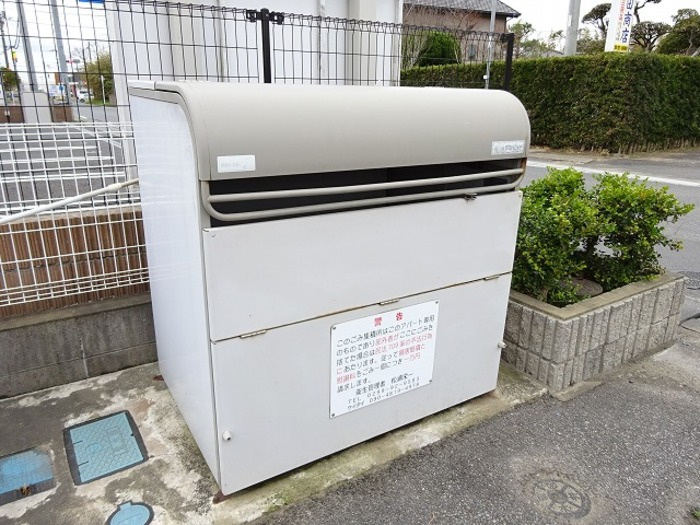 フラットフォンテーヌのその他共用部分|ゴミストッカー