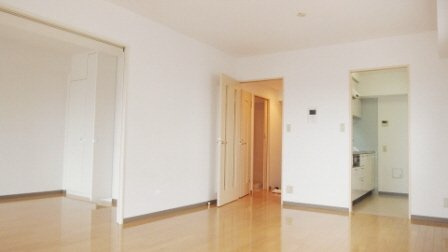エリューディ船橋本町の居間・リビング|広々としたお部屋です！