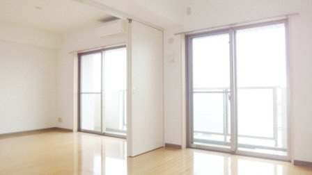 エリューディ船橋本町の内装|明るい室内です☆
