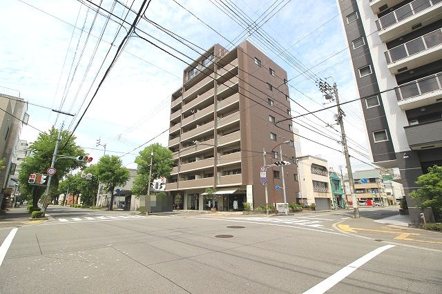 ロータスコート