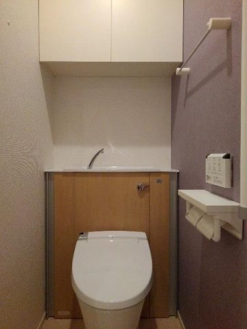 ピースガーデンのトイレ|落ち着いた色調のトイレです