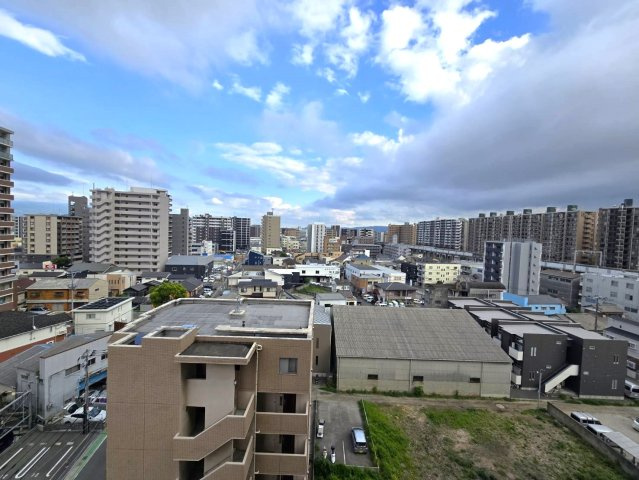 レールシティ博多駅南の展望|南東向きにつき陽当たり、通風ともに良好で洗濯物もよく乾きそうです☆
