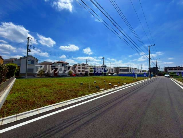 小平市鈴木町1丁目 西武新宿線 花小金井駅 新築戸建ての前面道路含む現地写真