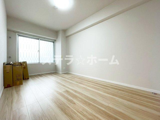 摂津スカイハイツの洋室|きれいな洋室です