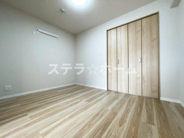 摂津スカイハイツの洋室|広々とした洋室です