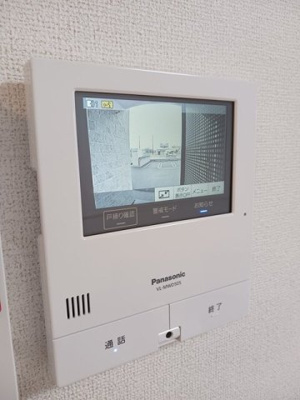 【セキュリティ】 | ファンシー・ココ | モニター付きインターホンです