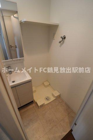 大阪市鶴見区放出東３丁目の賃貸マンションの洗面所