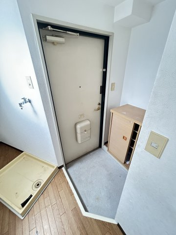 グローバル塚口の玄関