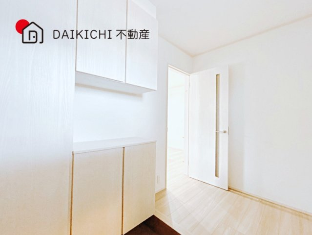 【玄関】 | 加須市北下新井8区画　新築戸建　全8棟　5号棟