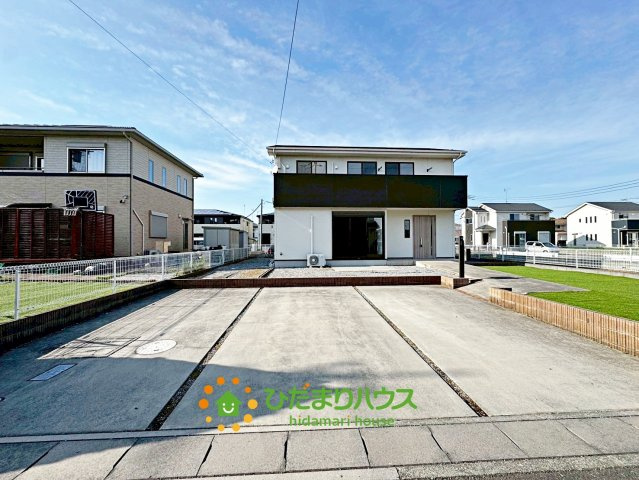 加須市多門寺　中古一戸建ての駐車場