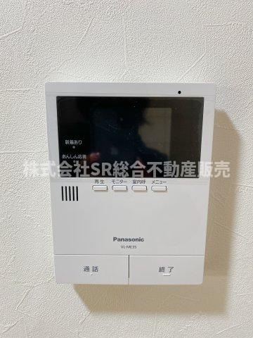 三ノ瀬3丁目中古テラスハウスの防犯設備|モニター付きインターホンがあり女性やお子様にも安心です！