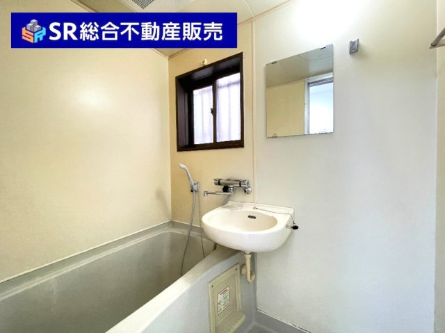 三ノ瀬3丁目中古テラスハウスの浴室|洗面台と一体になったお風呂です！
