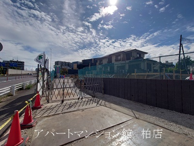 ソラーナの駐車場
