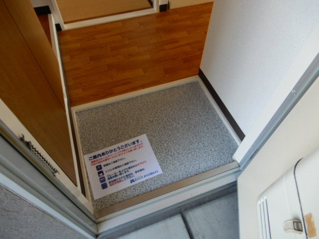 ロイヤル三木の玄関