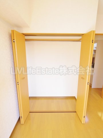 西東京市谷戸町３丁目の賃貸マンションの収納