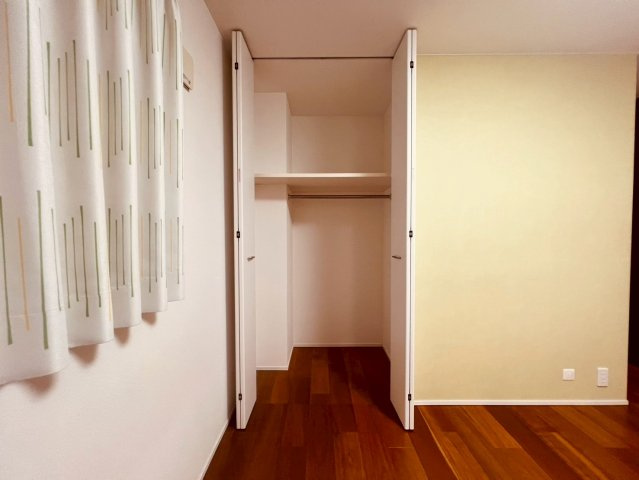 【収納】 | 練馬区貫井３丁目　中古戸建て | 必要な場所に収納を設け、生活動線にも配慮しています