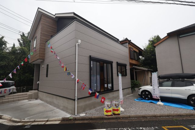 《仲介手数料無料》西東京市芝久保町１丁目23-19新築一戸建てケイアイグレイスの外観
