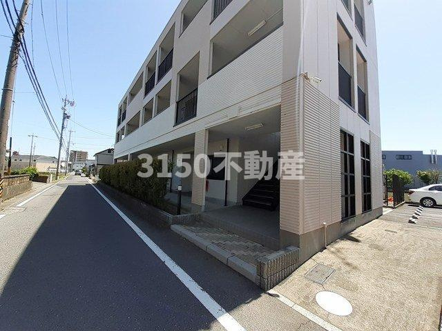 ノースクワイル５のエントランス|建物の内部です