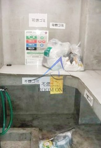 トーシンフェニックス目白のその他共用部分|敷地内ごみ置き場です。
