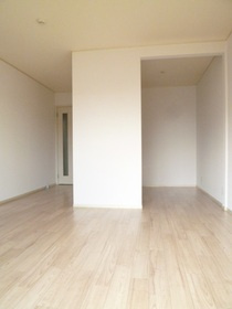 ピサ芦屋の居間・リビング
