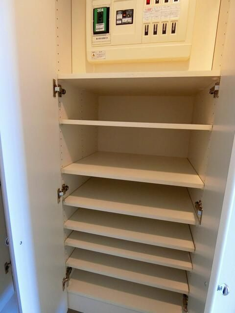グランハイツ代々木の玄関|モニタ付インターホン
