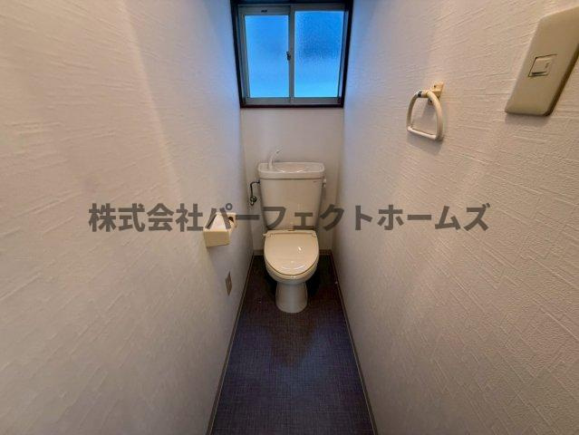 招提南町1丁目戸建　賃貸のトイレ|清潔感のあるトイレです