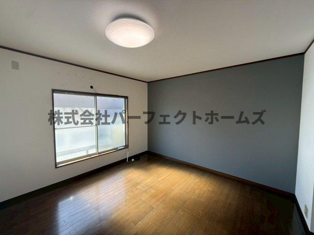 招提南町1丁目戸建　賃貸の居間・リビング|ゆったりとしたリビングです