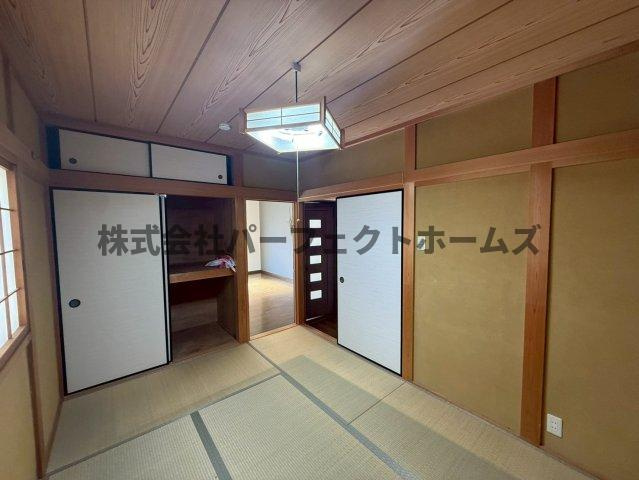 招提南町1丁目戸建　賃貸の和室|落ち着いた雰囲気の和室付きです