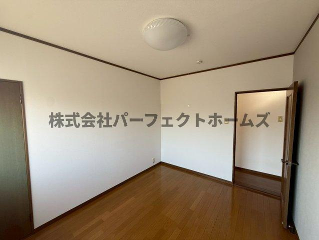 招提南町1丁目戸建　賃貸の洋室|使い勝手のいい洋室です