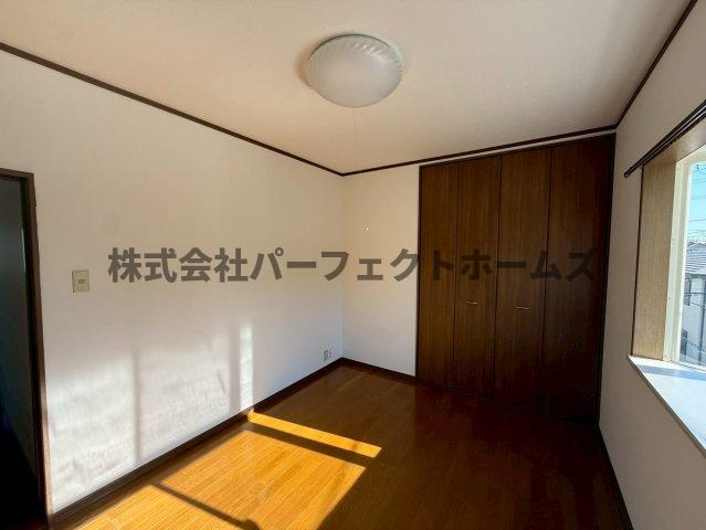 招提南町1丁目戸建　賃貸の洋室|ゆったりした洋室です