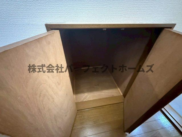 招提南町1丁目戸建　賃貸の収納|たっぷりとした収納スペースです