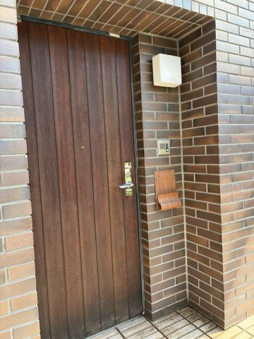 エクセレント芦屋の玄関