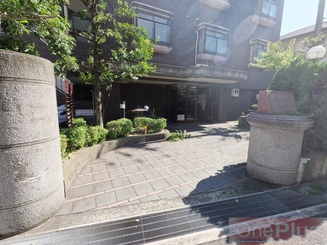 ゼフィール芦屋のエントランス