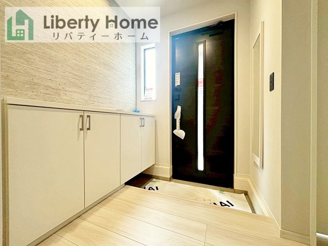 土浦市木田余1期　新築戸建　3号棟の玄関|同形状・同仕様