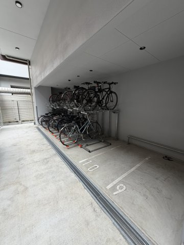 S-RESIDENCE堀田駅前futur(フチュール)の駐車場