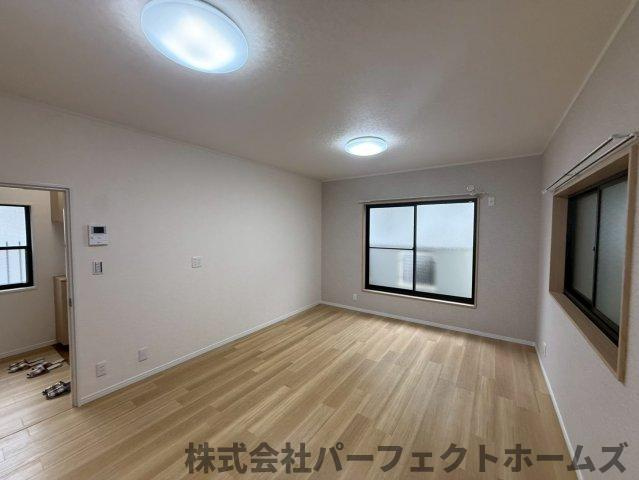【居間・リビング】の画像