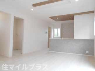 【居間・リビング】 | 郡山市安積町南長久保1丁目新築一戸建て3棟 | 使いやすい居間です