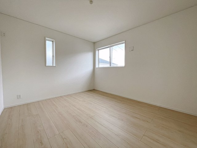 新築戸建・新築建売　郡山市大槻町第38　開成小・第一中の洋室|7帖の洋室は広々としておりご夫婦の主寝室としておすすめです！
