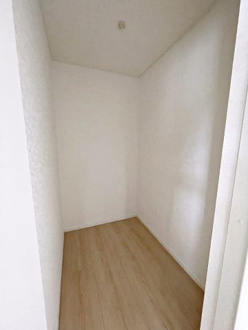 新築戸建・新築建売　郡山市大槻町第38　開成小・第一中の洋室|5.7帖の洋室はコンパクトなので空調効率が高く過ごしやすいプライベートルーム！