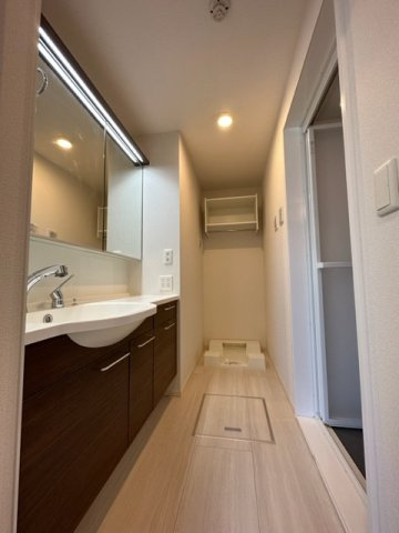 Diversita鉈屋町の洗面所|※入居中の為、同タイプ別のお部屋の写真となります。201