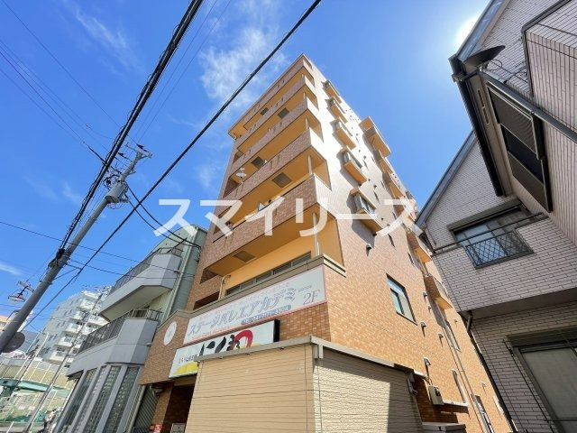 第2フジビルの外観